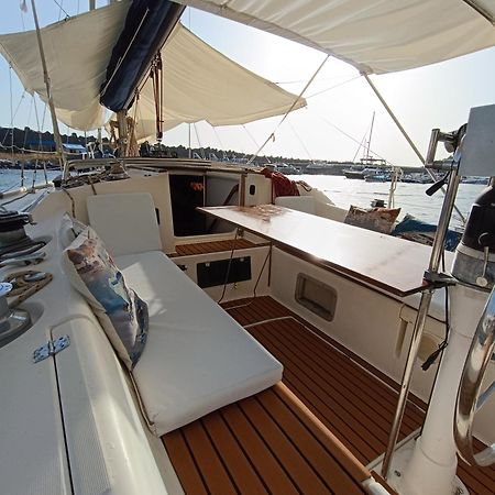 Dormire In Barca A Vela Maratea Exteriör bild